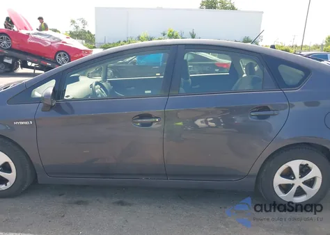 2015 Toyota Prius Three z USA, uszkodzony, nr VIN JTDKN3DU4F2004333